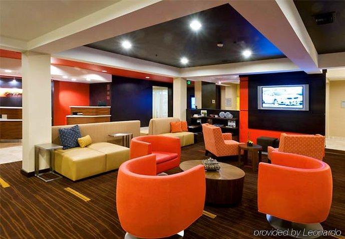 Courtyard Hotel 3*