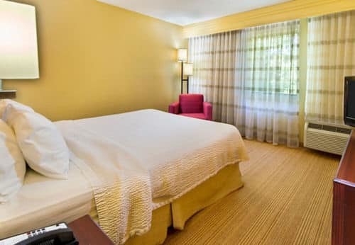 Courtyard Hotel 3*